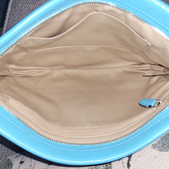 Coach Large legacy Perforated Clutch/ Wristlet - Picture 4 of 8